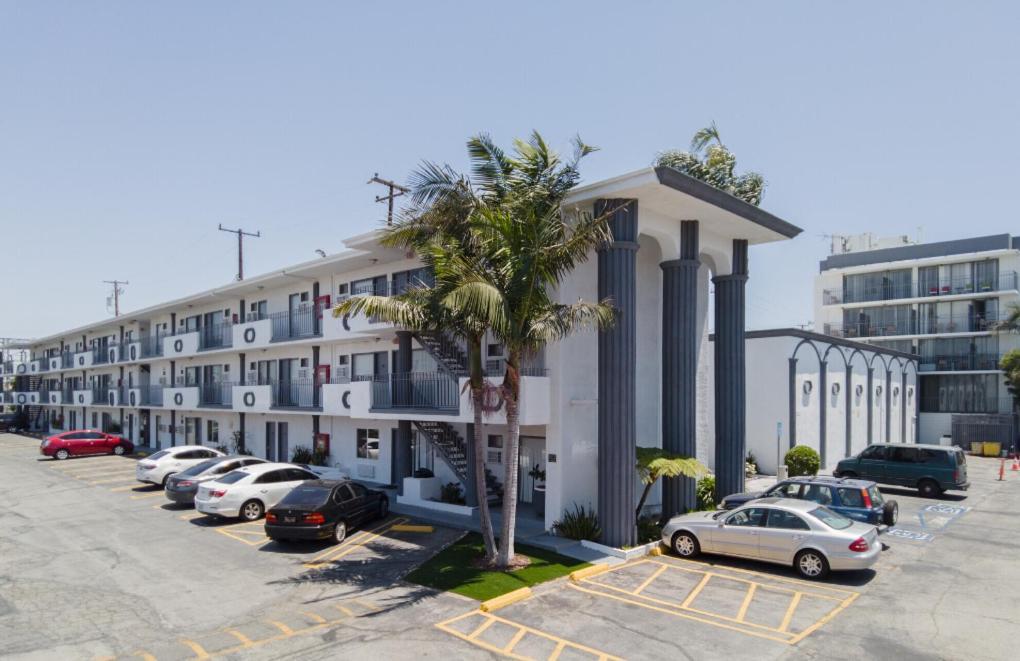 Mc Pacific Inn & Suites Torrance Exterior photo